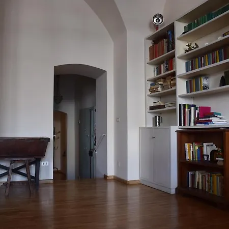 Apartamento Vannucci 10 *